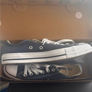 Classic navy Converse low top